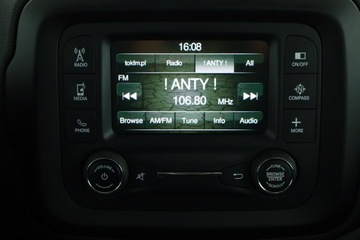 Jeep Renegade SUV 1.4 MultiAir 140KM 2015 Jeep Renegade 1.4 MultiAir, Salon Polska, zdjęcie 8