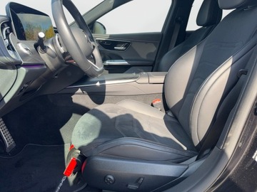 Mercedes Klasa E W214 Sedan 2.0 220d 197KM 2024 Mercedes-Benz E 220 E 220d 4MATIC Sedan, zdjęcie 13