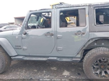 Jeep Wrangler III Unlimited Facelifting 3.6 V6 286KM 2015 Jeep Wrangler 2015 Jeep Wrangler Unlimited 4WD 4dr Sport 3.6 Benzyna 285KM, zdjęcie 13