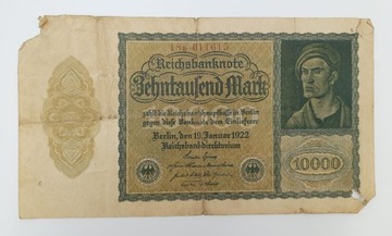 Старая немецкая банкнота номиналом 10 000 марок 1922 года.