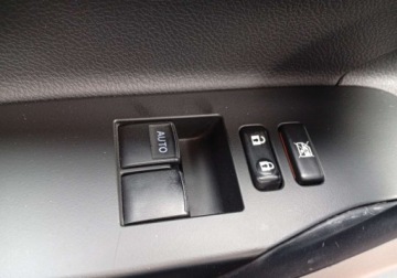 Toyota Auris II Hatchback 5d Dual VVT-i 100 99KM 2014 Toyota Auris Kupiony w Polsce - benzyna - przebieg 119.000 km 1.3 Benzyna, zdjęcie 24