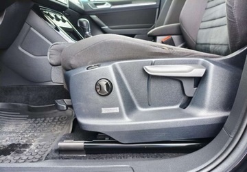 Volkswagen Touran III 2.0 TDI 150KM 2017 Volkswagen Touran Volkswagen Touran 2.0 TDI BMT Highline DSG 2.0 Diesel, zdjęcie 9