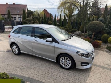 Mercedes Klasa B W246 Sports Tourer 180 CDI 109KM 2015 Mercedes-Benz Klasa B 180 CDI 7G-DCT 109KM 2015r, zdjęcie 1