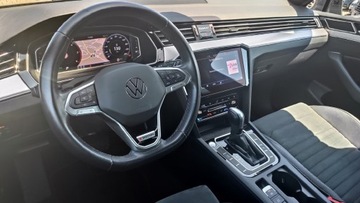 Volkswagen Passat B8 Variant Facelifting 2.0 TDI SCR 200KM 2022 Volkswagen Passat 2.0TDI 200KM ACC 4x4 Iwl Virt.Co, zdjęcie 32