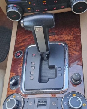 Volkswagen Touareg I 5.0 V10 TDI 313KM 2007 Volkswagen Touareg Volkswagen Touareg 5.0 V10 TDI Tiptr 4.9 Diesel 313KM, zdjęcie 12