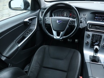 Volvo V60 I Kombi Facelifting 2.0 D4 DRIVE-E 190KM 2016 Volvo V60 D4 2.0, Salon Polska, Serwis ASO, zdjęcie 6