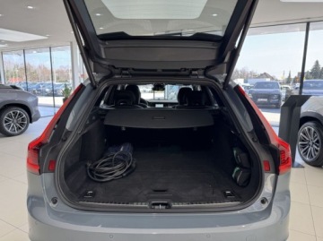 Volvo V90 II Plug-In Facelifting 2.0 T8 Plug-In Hybrid 391KM 2021 Volvo V90 T8 AWD Plug-In Hybrid R-Design HUD ACC Bowers Wilkins 2.0, zdjęcie 16