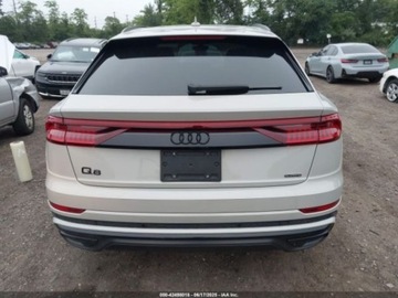 Audi Q8 2021 Audi Q8 2021 AUDI Q8 PREMIUM PLUS 55 TFSI QUATTRO TIPTRONIC 3.0 Benzyna, zdjęcie 9
