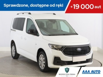 Ford Tourneo Connect III 2022 Ford Tourneo Connect 2.0 EcoBlue, Salon Polska