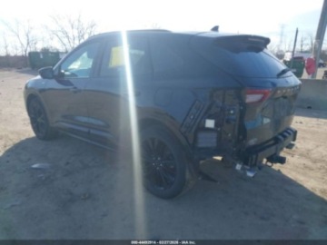 Ford Kuga III 2024 Ford Kuga 2024 r., 2,0L ST-LINE ELITE 2.0 Benzyna 250KM, zdjęcie 3