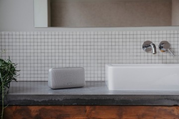 Bluetooth-колонка Teufel MOTIV GO серебристого цвета