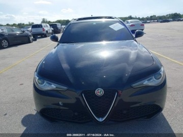 Alfa Romeo Giulia II Sedan Facelifting 2.0 Turbo 280KM 2021 Alfa Romeo Giulia 2021 Alfa Romeo Giulia Ti RWD 2.0 Benzyna 280KM, zdjęcie 9