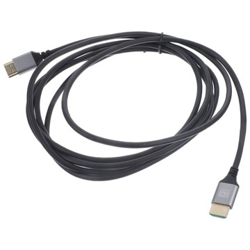 Видеокабель 8k между мужчинами и монитором с видеокабелем