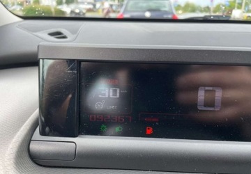 Citroen C4 Cactus Crossover 1.2 PureTech 82KM 2015 Citroen C4 Cactus Citroen C4 Cactus PureTech 82 Feel Edition 1.2 Benzyna, zdjęcie 32