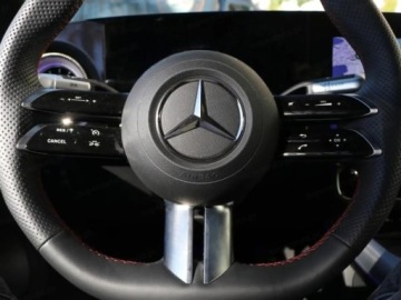 Mercedes CLA C118/X118 2025 MERCEDES-BENZ CLA 200 AMG Line Sedan 1.5 (163KM) 2025, zdjęcie 4