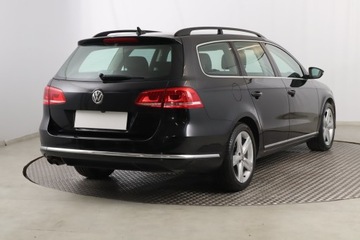Volkswagen Passat B7 Variant 2.0 TDI CR DPF BlueMotion 140KM 2013 VW Passat 2.0 TDI, DSG, Navi, Xenon, Bi-Xenon, zdjęcie 4