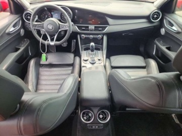 Alfa Romeo Giulia II Sedan 2.0 TBi 280KM 2019 Alfa Romeo Giulia 2019 ALFA ROMEO GIULIA TI 2.0 Benzyna 280KM, zdjęcie 8