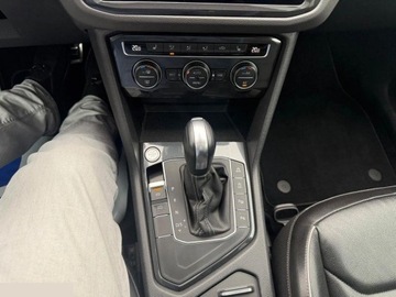 Volkswagen Tiguan II SUV 2.0 TDI 150KM 2020 Volkswagen Tiguan 2.0 TDI R-Line DSG 150KM 2020r, zdjęcie 17