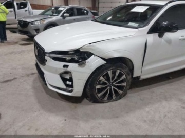 Volvo XC60 II 2024 Volvo XC 60 2024 VOLVO XC60 B5 CORE DARK THEME 2.0 Benzyna 247KM, zdjęcie 18