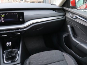 Skoda Octavia IV Liftback 2.0 TDI 115KM 2020 Skoda Octavia 2.0 TDI, Salon Polska, Klima, zdjęcie 7