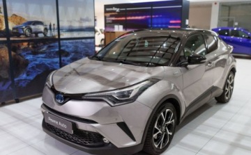 Toyota C-HR I Crossover 1.8 Hybrid 122KM 2019 Toyota C-HR 1.8 Hybrid Selection 1.8 Hybryda 122KM, zdjęcie 2