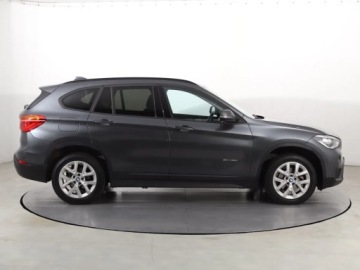 BMW X1 F48 2016 BMW X1 sDrive18d, Automat, Navi, Klima, zdjęcie 5