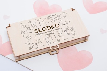 Подарок учителям на конец года, сладкая коробочка с гравировкой.