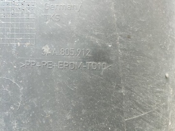 KOMPLETNÍ PODBĚH PLASTOVÉ PRAVÝ PŘEDNÍ VW PASSAT B7 3AA805978 3AA805912