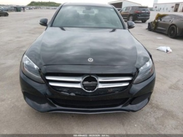 Mercedes Klasa C W205 2018 Mercedes-Benz Klasa C 2018 MERCEDES-BENZ C 300 4MATIC 2.0 Benzyna 241KM, zdjęcie 11