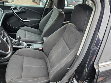 Opel Astra J Hatchback 5d 1.6 Turbo ECOTEC 180KM 2011 OPEL ASTRA J 1.6 Turbo 180 KM, zdjęcie 8