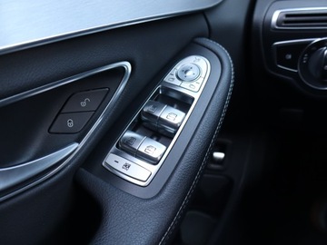 Mercedes Klasa C W205 Kabriolet Facelifting 1.5 200 184KM 2019 Mercedes C C 200 4MATIC, Salon Polska, 4X4, zdjęcie 17