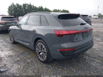 Audi Q8 2024 Audi Q8 E-Tron Premium Plus Quattro 2024 Elektryczny 402KM, zdjęcie 3