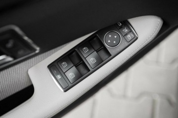 Mercedes Klasa E W212 Kombi 200 CGI BlueEFFICIENCY 184KM 2010 Mercedes-Benz Klasa E 1.8 Benzyna 184KM, zdjęcie 15