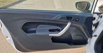 Ford Fiesta VII Hatchback 5d 1.25 Duratec 60KM 2012 Ford Fiesta Ford Fiesta 1.25 Ambiente 1.2 Benzyna 60KM, zdjęcie 9