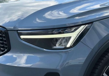 Volvo XC40 Crossover Facelifting 2.0 B4 197KM 2022 Volvo XC 40 B4 Core R-Design Pack, Tempomat, Kamera, HK, Podgrzewane fotel, zdjęcie 37