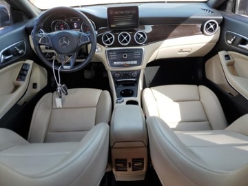 Mercedes CLA C117 2018 Mercedes-Benz CLA 250, 2018r., 2.0L 2.0 Benzyna 208KM, zdjęcie 6