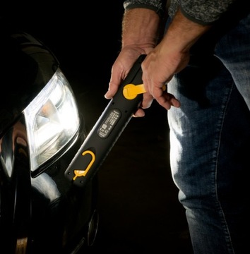 LATARKA AKUMULATOROWA LED DYNAMO USB MAGNES CZAS ŚWIECENIA 9 GODZIN 300lm