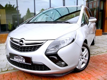 Opel Zafira C Tourer 1.4 Turbo ECOTEC 140KM 2014 Opel Zafira BiXenon|2x Park|6 Bieg| Navi|7 Foteli