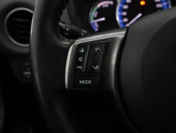 Toyota Yaris III Hatchback 5d Facelifting Hybrid 100KM 2016 Toyota Yaris 1.5 Hybrid, Serwis ASO, Automat, zdjęcie 14