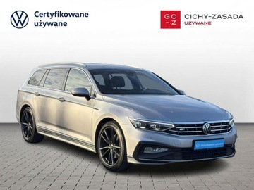 Volkswagen Passat B8 Variant Facelifting 2.0 TDI SCR 200KM 2022 Volkswagen Passat R-Line 4Mot. HarmanKardon LED Matrix Hak Kamera Cofania, zdjęcie 6