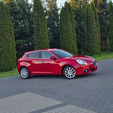 Alfa Romeo Giulietta Nuova II Hatchback 5d Facelifting 1.6 JTDM-2 120KM 2015 Alfa Romeo Giulietta 1.6 120KM JTDM 16V Sport, zdjęcie 8
