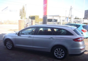 Ford Mondeo V Kombi 2.0 TDCi 150KM 2017 Ford Mondeo Ford Mondeo Salon PL 2.0 Diesel 150KM, zdjęcie 9