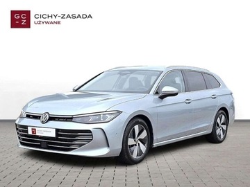 Volkswagen Passat B8 Variant Facelifting 2.0 TDI SCR 150KM 2025 Volkswagen Passat Variant 150KM TDI DSG Elegance IQDrive Alu17 Kamera360 H