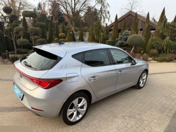 Seat Leon IV 2022 Seat Leon 1.0 eTSI Xcellence DSG Hybryda 110KM 2022r, zdjęcie 2
