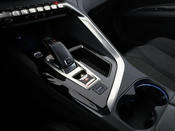 Peugeot 3008 II Crossover 1.5 BlueHDI 130KM 2019 Peugeot 3008 1.5 Blue-HDi Automat Allure Nawigacja, zdjęcie 25