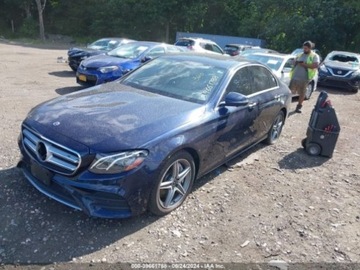 Mercedes Klasa E W213 2019 Mercedes-Benz Klasa E 2019 Mercedes-Benz E-Class E 300 4MATIC Sedan 2.0, zdjęcie 2