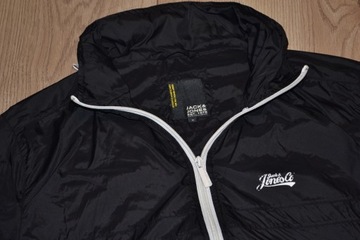 JACK & JONES — КУРТКА-ВЕТРОВКА — РАЗМЕР. М-Д НОВЫЙ