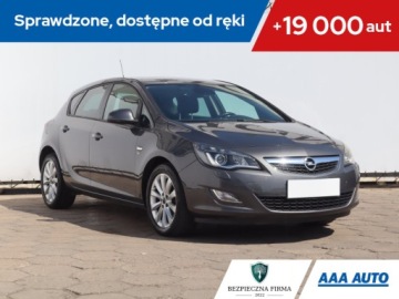 Opel Astra J Hatchback 5d 1.6 Turbo ECOTEC 180KM 2012 Opel Astra 1.6 T, Xenon, Klima, Klimatronic