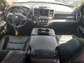  RAM 1500 Laramie 2021 5.7 Benzyna 395KM, zdjęcie 8