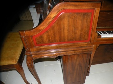 Стилизованное пианино KIMBALL, производство США.